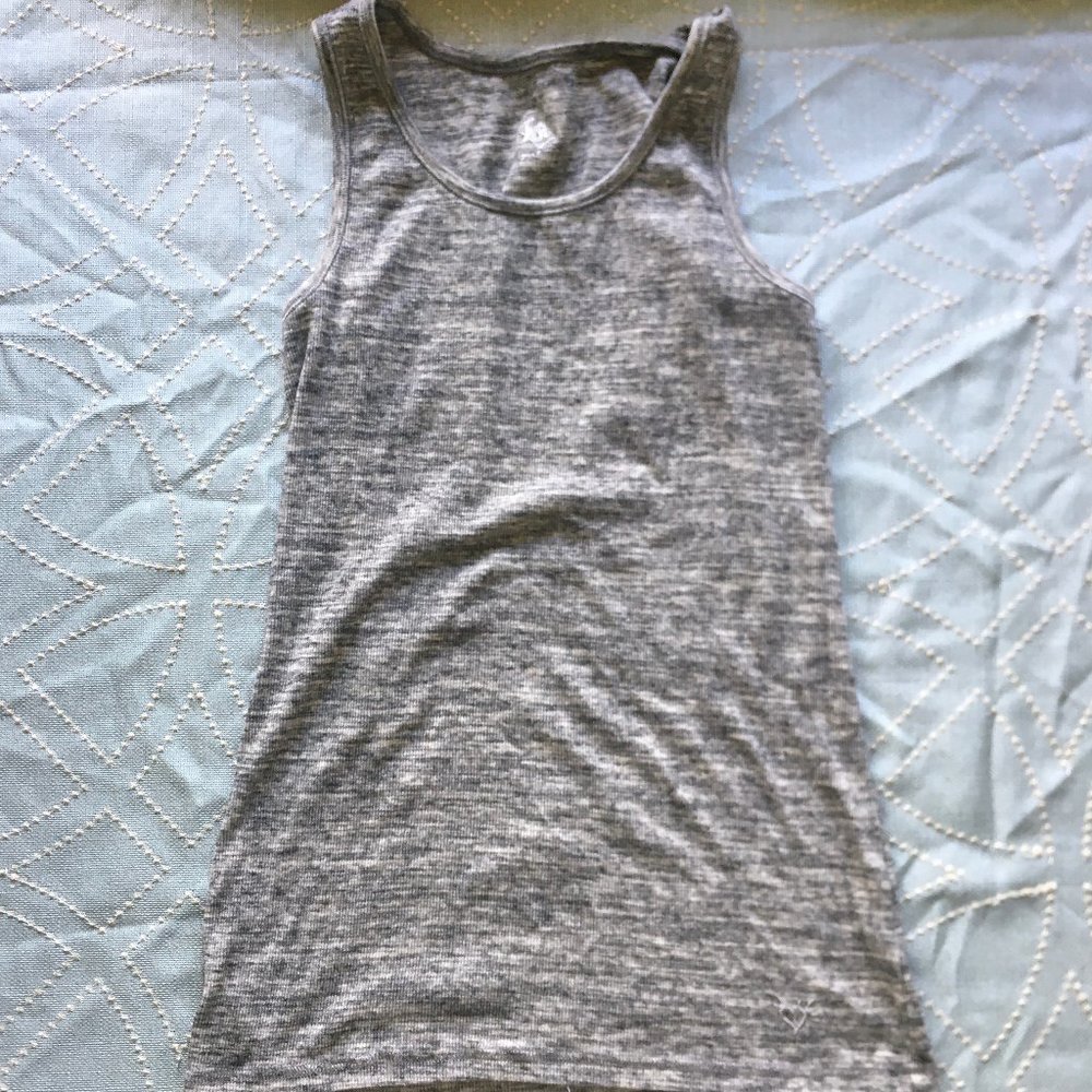 Justice gray tank top w/stretchy fabric
